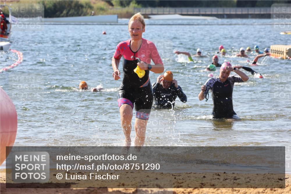 07.09.2025 - 19. Norderstedt Triathlon Luisa Fischer http://msf.ph/oto/8751290 07.09.2025 11:18:55 Schwimmen 155, 191, 299, 801, 822 meine-sportfotos.de