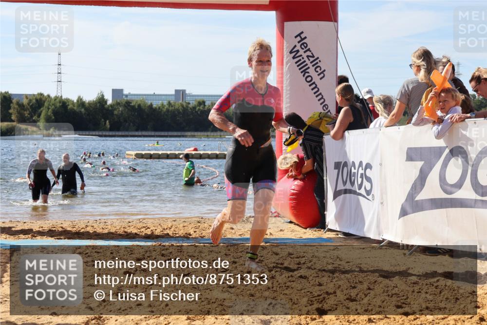 07.09.2025 - 19. Norderstedt Triathlon Luisa Fischer http://msf.ph/oto/8751353 07.09.2025 11:19:00 Schwimmen 155, 184, 191, 299 meine-sportfotos.de