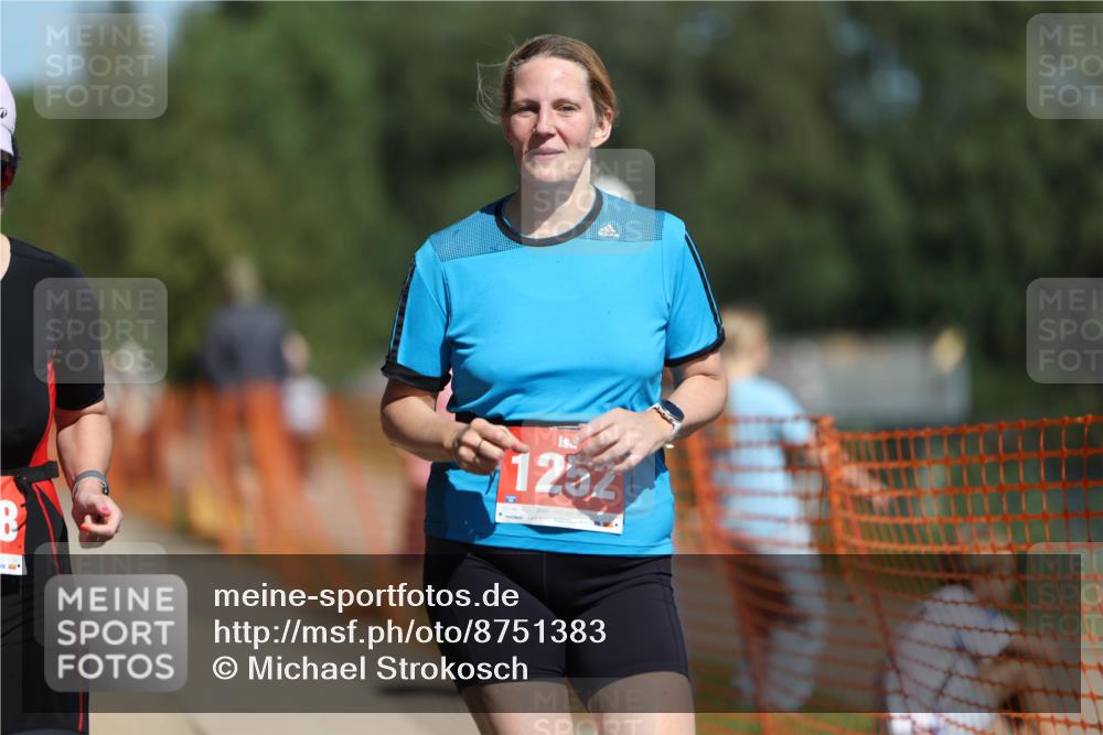 07.09.2025 - 19. Norderstedt Triathlon Michael Strokosch http://msf.ph/oto/8751383 07.09.2025 12:44:59 Laufen 258, 811, 1252, 1338 meine-sportfotos.de