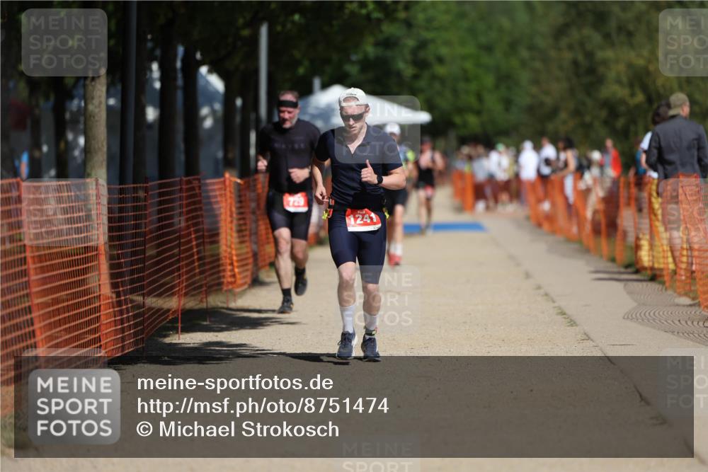 07.09.2025 - 19. Norderstedt Triathlon Michael Strokosch http://msf.ph/oto/8751474 07.09.2025 12:45:07 Laufen 729, 811, 1241 meine-sportfotos.de