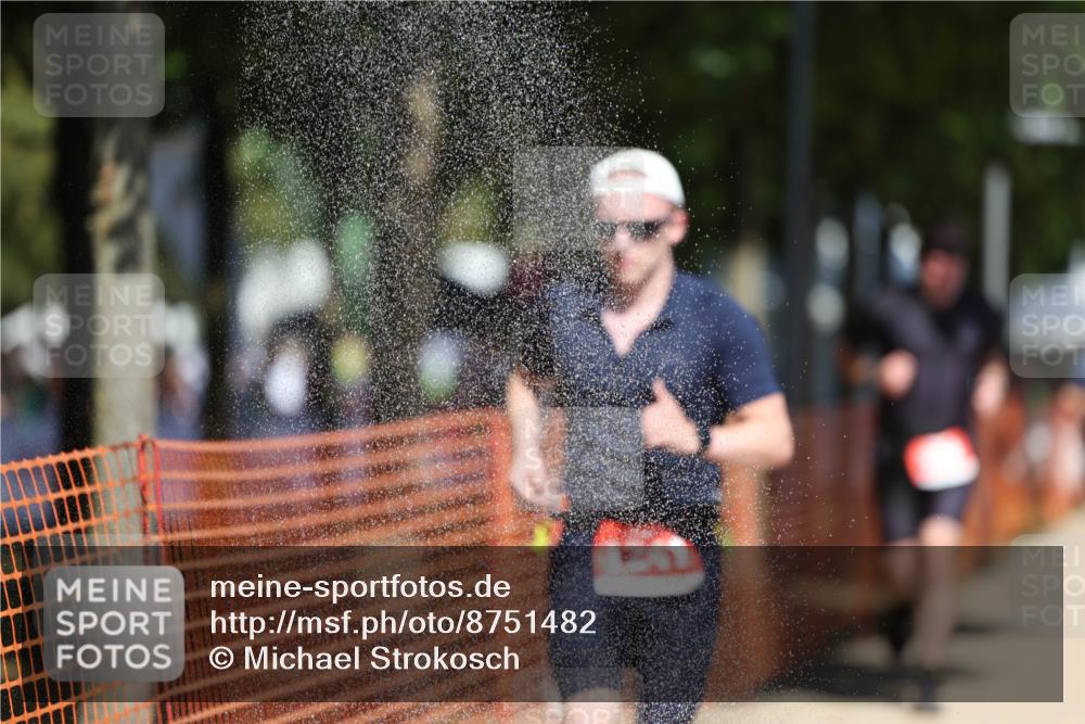 07.09.2025 - 19. Norderstedt Triathlon Michael Strokosch http://msf.ph/oto/8751482 07.09.2025 12:45:10 Laufen 729, 1241, 1343 meine-sportfotos.de