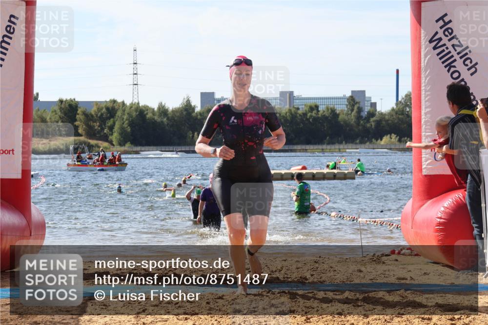 07.09.2025 - 19. Norderstedt Triathlon Luisa Fischer http://msf.ph/oto/8751487 07.09.2025 11:19:22 Schwimmen 201, 303, 1265 meine-sportfotos.de