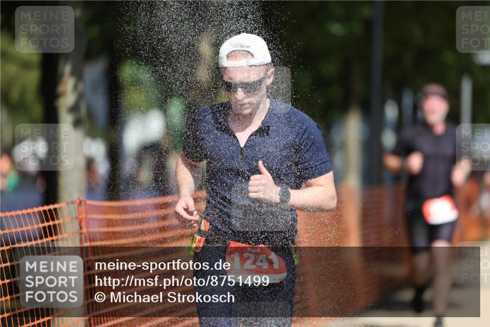 07.09.2025 - 19. Norderstedt Triathlon Michael Strokosch http://msf.ph/oto/8751499 07.09.2025 12:45:11 Laufen 729, 1241, 1343 meine-sportfotos.de