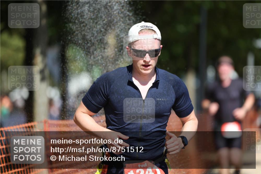 07.09.2025 - 19. Norderstedt Triathlon Michael Strokosch http://msf.ph/oto/8751512 07.09.2025 12:45:11 Laufen 729, 1241, 1343 meine-sportfotos.de