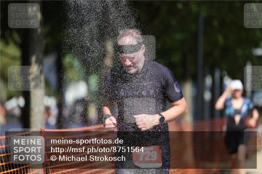 07.09.2025 - 19. Norderstedt Triathlon Michael Strokosch http://msf.ph/oto/8751564 07.09.2025 12:45:14 Laufen 729, 1241, 1343 meine-sportfotos.de