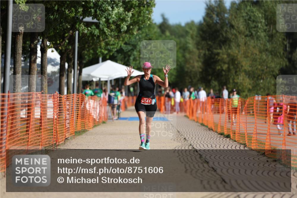 07.09.2025 - 19. Norderstedt Triathlon Michael Strokosch http://msf.ph/oto/8751606 07.09.2025 10:34:33 Laufen 1141 meine-sportfotos.de