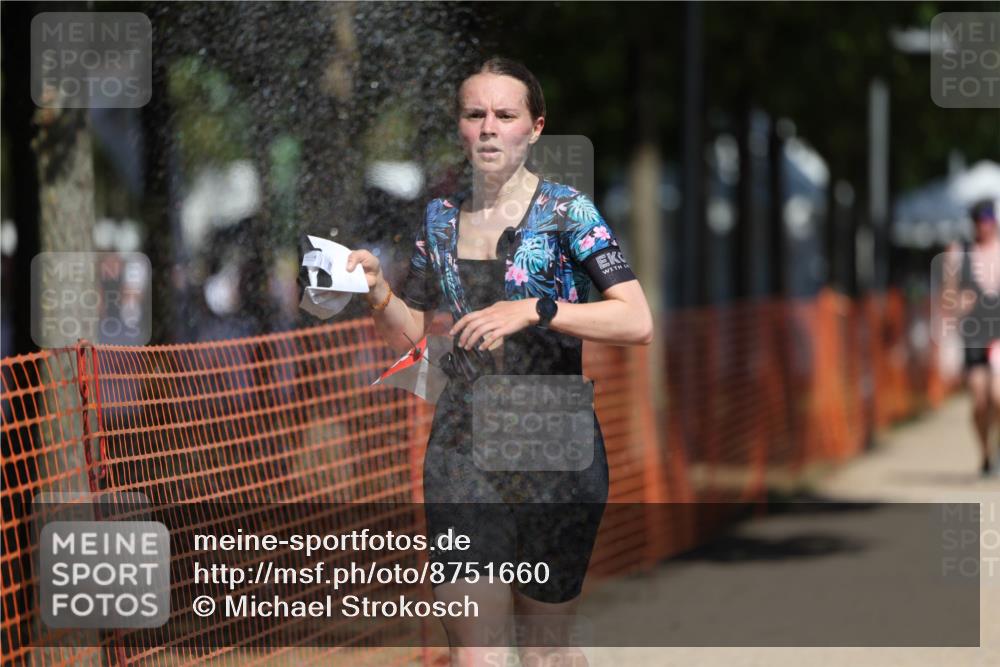 07.09.2025 - 19. Norderstedt Triathlon Michael Strokosch http://msf.ph/oto/8751660 07.09.2025 12:45:18 Laufen 729, 1272, 1343 meine-sportfotos.de