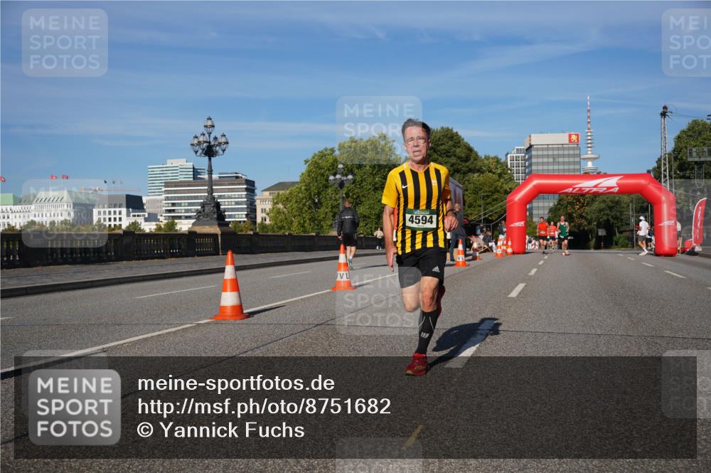 07.09.2025 - BARMER Alsterlauf Yannick Fuchs http://msf.ph/oto/8751682 07.09.2025 09:35:46 Laufen 4594 meine-sportfotos.de
