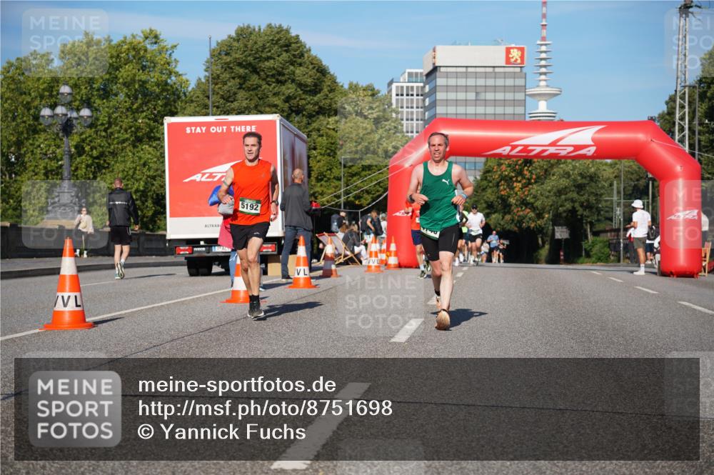 07.09.2025 - BARMER Alsterlauf Yannick Fuchs http://msf.ph/oto/8751698 07.09.2025 09:35:51 Laufen 5192, 1 meine-sportfotos.de