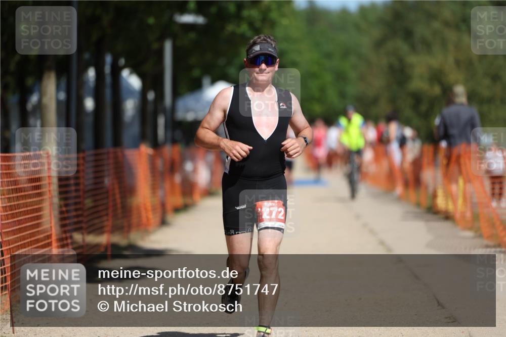 07.09.2025 - 19. Norderstedt Triathlon Michael Strokosch http://msf.ph/oto/8751747 07.09.2025 12:45:23 Laufen 1272 meine-sportfotos.de