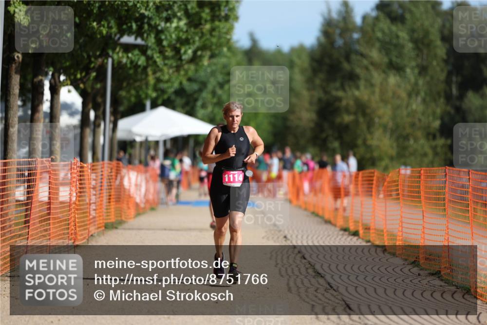 07.09.2025 - 19. Norderstedt Triathlon Michael Strokosch http://msf.ph/oto/8751766 07.09.2025 10:35:06 Laufen 1114 meine-sportfotos.de