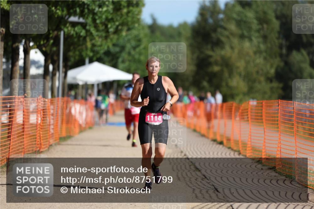 07.09.2025 - 19. Norderstedt Triathlon Michael Strokosch http://msf.ph/oto/8751799 07.09.2025 10:35:07 Laufen 1114 meine-sportfotos.de