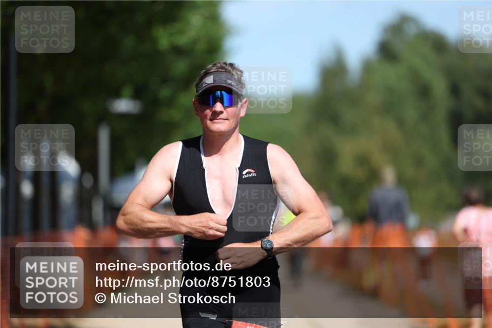07.09.2025 - 19. Norderstedt Triathlon Michael Strokosch http://msf.ph/oto/8751803 07.09.2025 12:45:25 Laufen 1272 meine-sportfotos.de