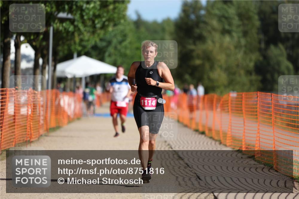 07.09.2025 - 19. Norderstedt Triathlon Michael Strokosch http://msf.ph/oto/8751816 07.09.2025 10:35:07 Laufen 1114 meine-sportfotos.de