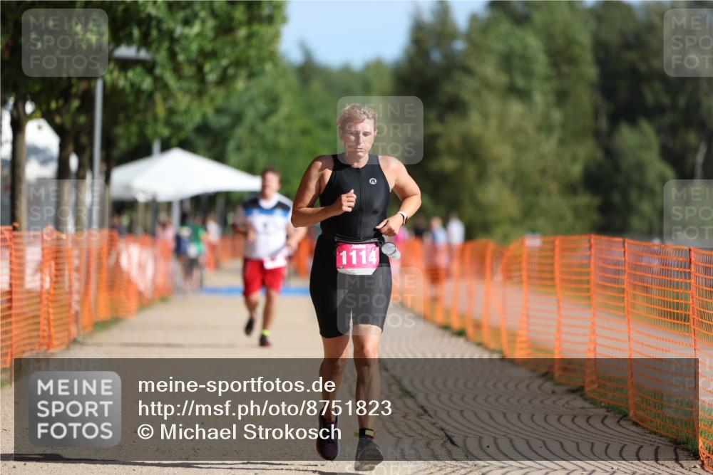 07.09.2025 - 19. Norderstedt Triathlon Michael Strokosch http://msf.ph/oto/8751823 07.09.2025 10:35:08 Laufen 1114 meine-sportfotos.de