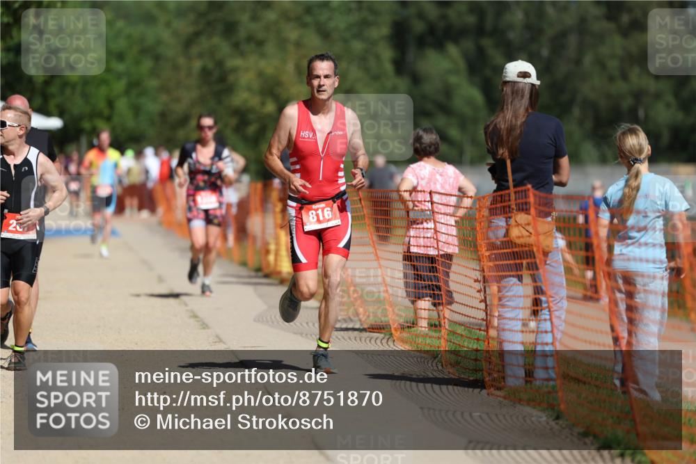 07.09.2025 - 19. Norderstedt Triathlon Michael Strokosch http://msf.ph/oto/8751870 07.09.2025 12:45:38 Laufen 184, 267, 816, 1386, 1397 meine-sportfotos.de