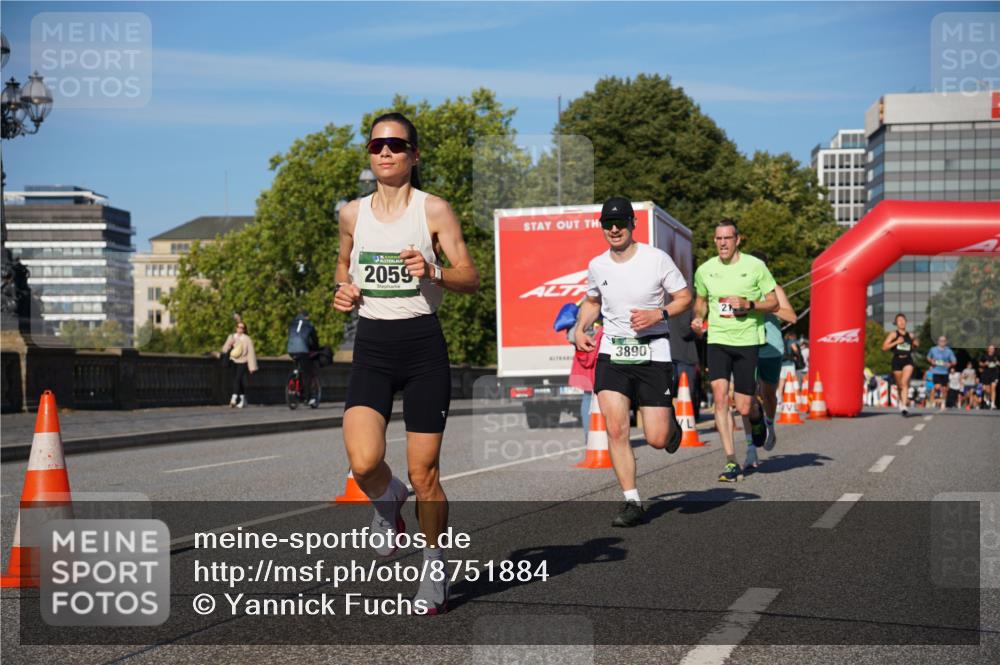 07.09.2025 - BARMER Alsterlauf Yannick Fuchs http://msf.ph/oto/8751884 07.09.2025 09:36:00 Laufen 2059, 3890, 21 meine-sportfotos.de
