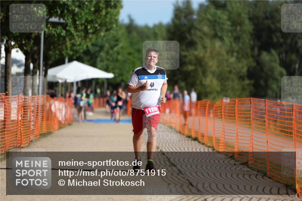07.09.2025 - 19. Norderstedt Triathlon Michael Strokosch http://msf.ph/oto/8751915 07.09.2025 10:35:12 Laufen 1114, 1126 meine-sportfotos.de