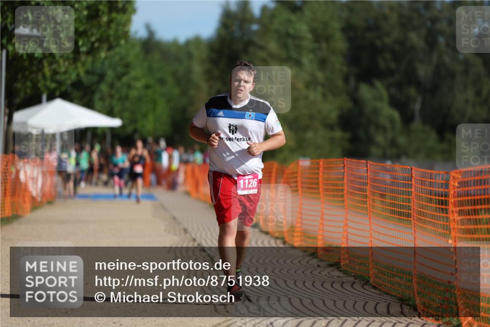 07.09.2025 - 19. Norderstedt Triathlon Michael Strokosch http://msf.ph/oto/8751938 07.09.2025 10:35:13 Laufen 1114, 1126 meine-sportfotos.de