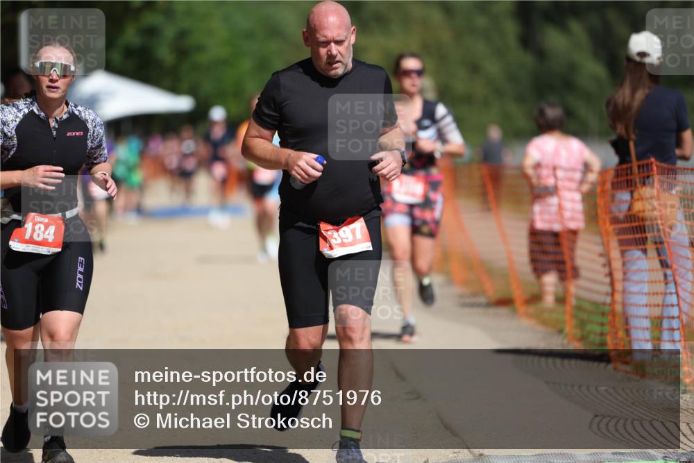 07.09.2025 - 19. Norderstedt Triathlon Michael Strokosch http://msf.ph/oto/8751976 07.09.2025 12:45:42 Laufen 184, 245, 267, 816, 1386, 1397 meine-sportfotos.de