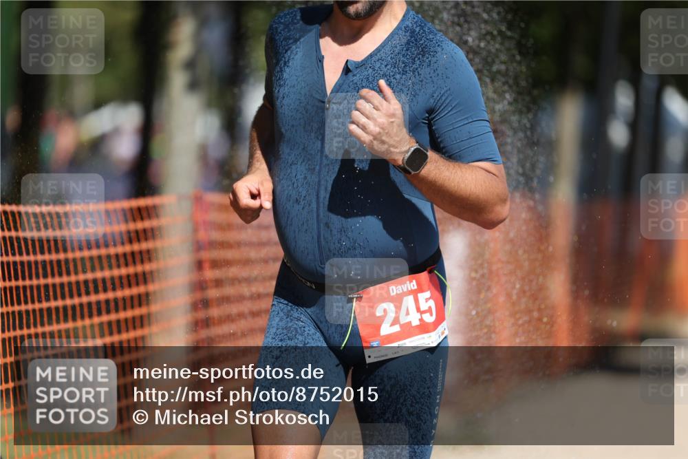 07.09.2025 - 19. Norderstedt Triathlon Michael Strokosch http://msf.ph/oto/8752015 07.09.2025 12:45:49 Laufen 226, 245, 1246, 1329, 1386 meine-sportfotos.de