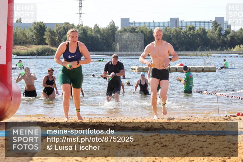07.09.2025 - 19. Norderstedt Triathlon Luisa Fischer http://msf.ph/oto/8752025 07.09.2025 11:20:49 Schwimmen 138, 140, 719, 720, 729 meine-sportfotos.de