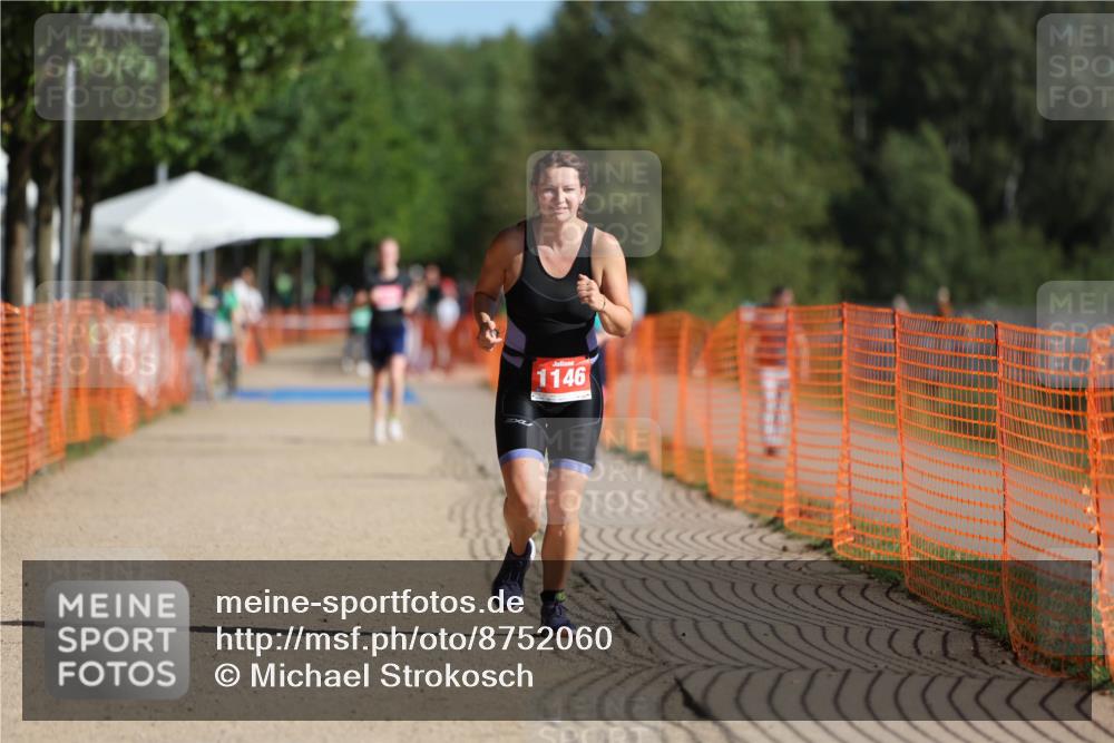 07.09.2025 - 19. Norderstedt Triathlon Michael Strokosch http://msf.ph/oto/8752060 07.09.2025 10:35:28 Laufen 1146 meine-sportfotos.de