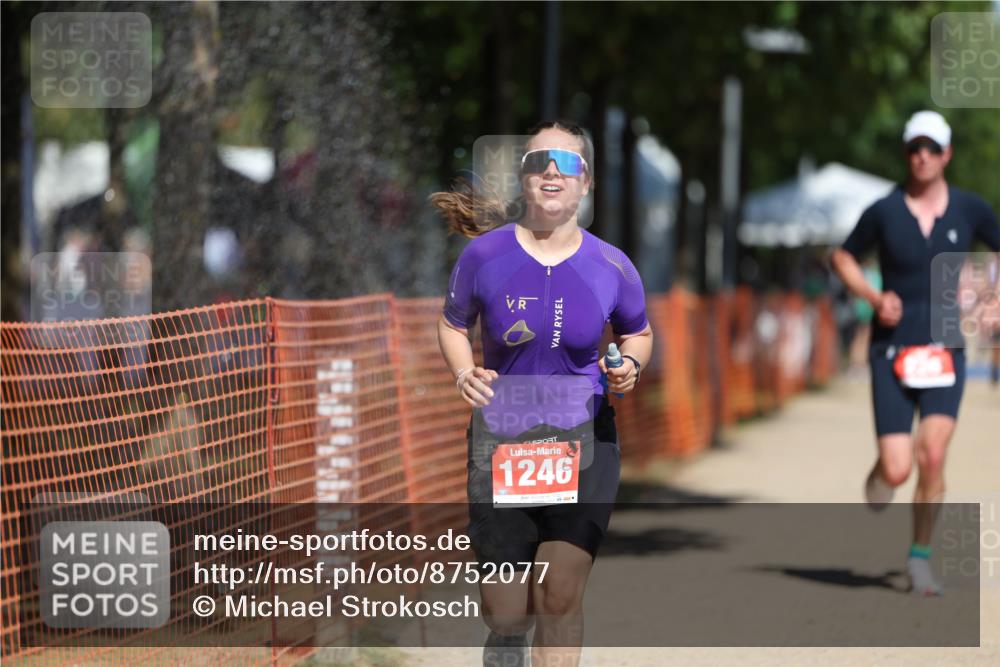 07.09.2025 - 19. Norderstedt Triathlon Michael Strokosch http://msf.ph/oto/8752077 07.09.2025 12:45:53 Laufen 226, 1246, 1329 meine-sportfotos.de