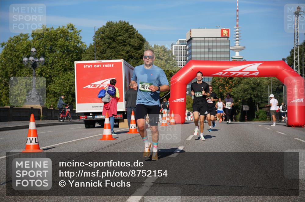07.09.2025 - BARMER Alsterlauf Yannick Fuchs http://msf.ph/oto/8752154 07.09.2025 09:36:11 Laufen 381, 8336, 4050 meine-sportfotos.de