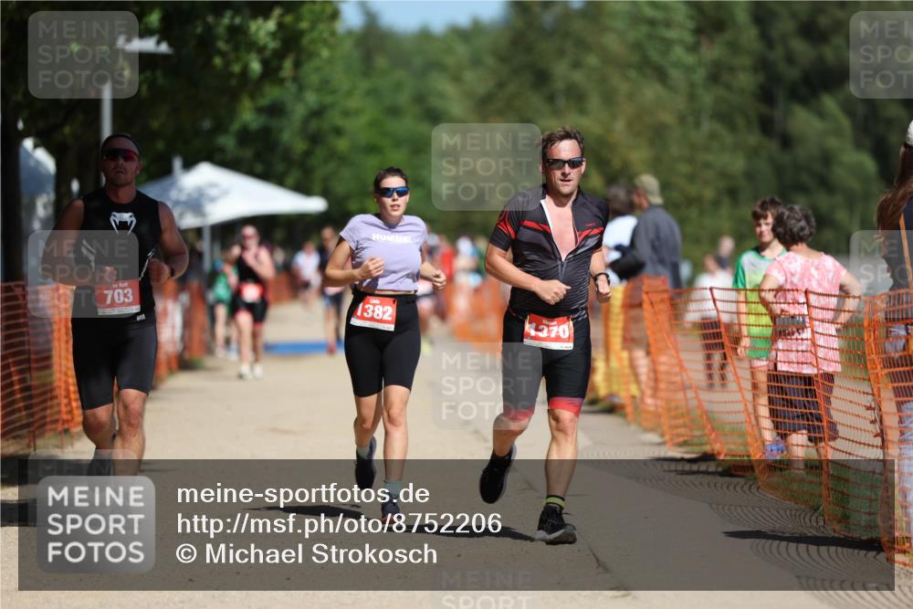 07.09.2025 - 19. Norderstedt Triathlon Michael Strokosch http://msf.ph/oto/8752206 07.09.2025 12:46:05 Laufen 703, 1370, 1382 meine-sportfotos.de
