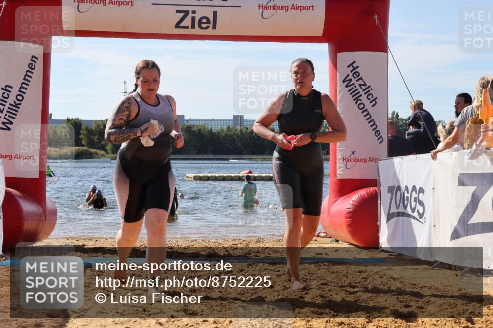 07.09.2025 - 19. Norderstedt Triathlon Luisa Fischer http://msf.ph/oto/8752225 07.09.2025 11:22:01 Schwimmen 259, 1381 meine-sportfotos.de