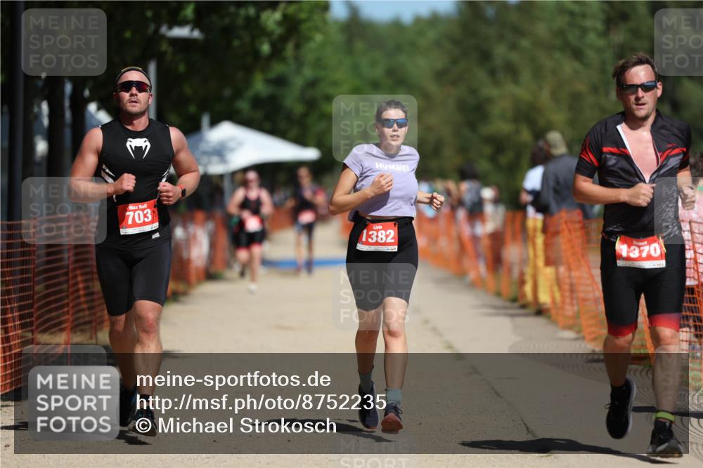 07.09.2025 - 19. Norderstedt Triathlon Michael Strokosch http://msf.ph/oto/8752235 07.09.2025 12:46:06 Laufen 703, 1370, 1382 meine-sportfotos.de