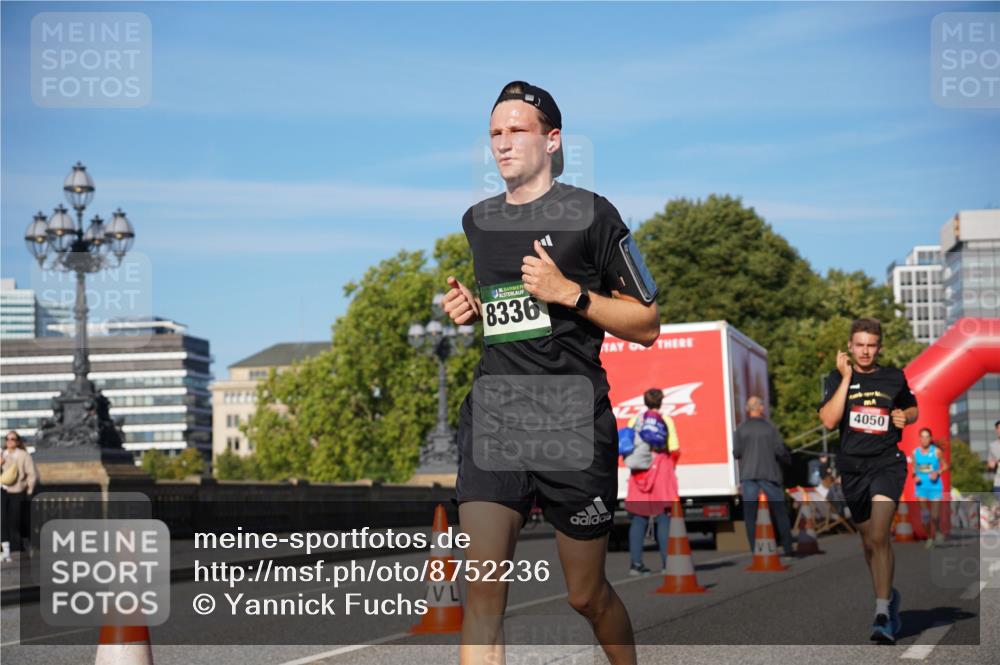 07.09.2025 - BARMER Alsterlauf Yannick Fuchs http://msf.ph/oto/8752236 07.09.2025 09:36:14 Laufen 8336, 4050 meine-sportfotos.de