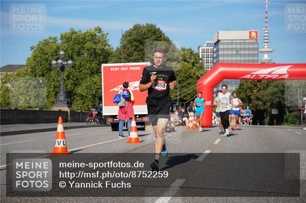 07.09.2025 - BARMER Alsterlauf Yannick Fuchs http://msf.ph/oto/8752259 07.09.2025 09:36:15 Laufen 4050, 5467 meine-sportfotos.de
