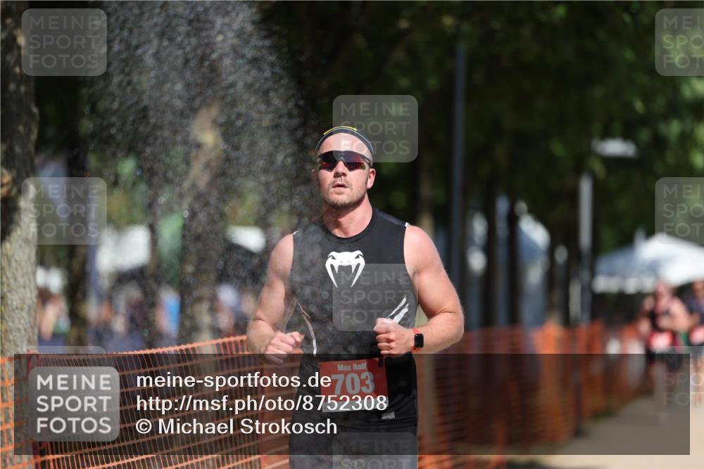 07.09.2025 - 19. Norderstedt Triathlon Michael Strokosch http://msf.ph/oto/8752308 07.09.2025 12:46:09 Laufen 703, 1370, 1382 meine-sportfotos.de