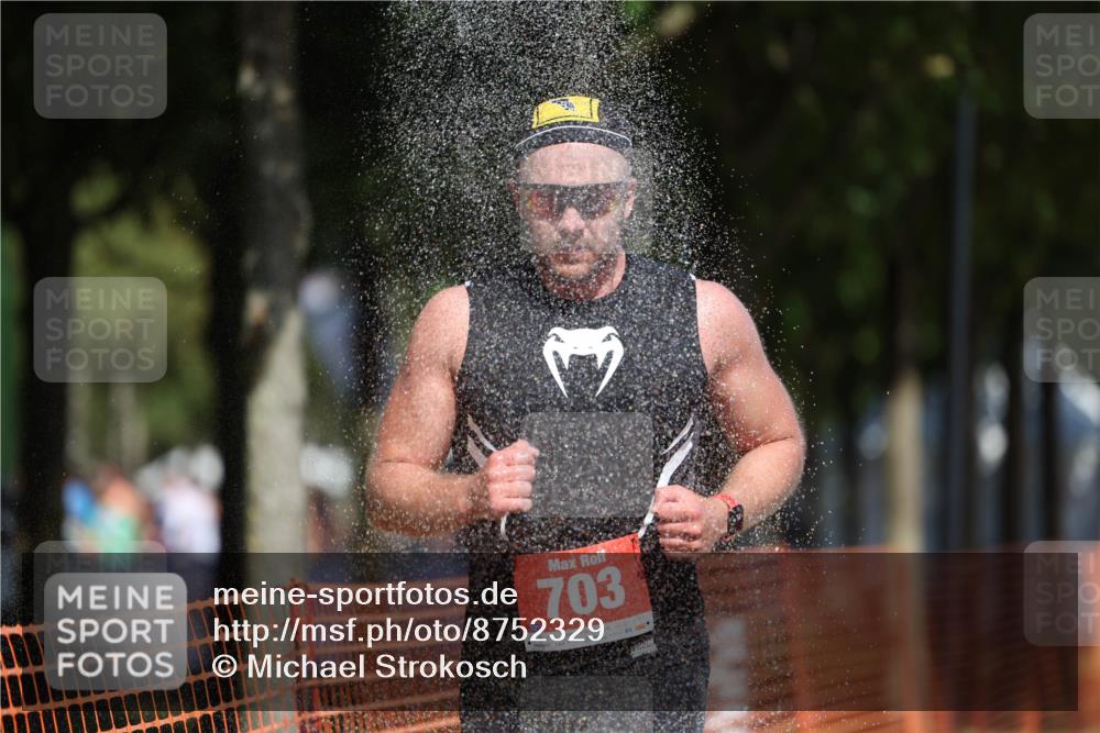 07.09.2025 - 19. Norderstedt Triathlon Michael Strokosch http://msf.ph/oto/8752329 07.09.2025 12:46:10 Laufen 703, 1370, 1382 meine-sportfotos.de