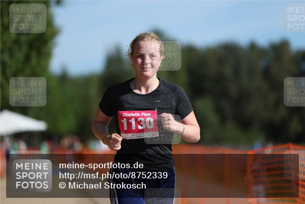 07.09.2025 - 19. Norderstedt Triathlon Michael Strokosch http://msf.ph/oto/8752339 07.09.2025 10:35:42 Laufen 1130, 1143 meine-sportfotos.de