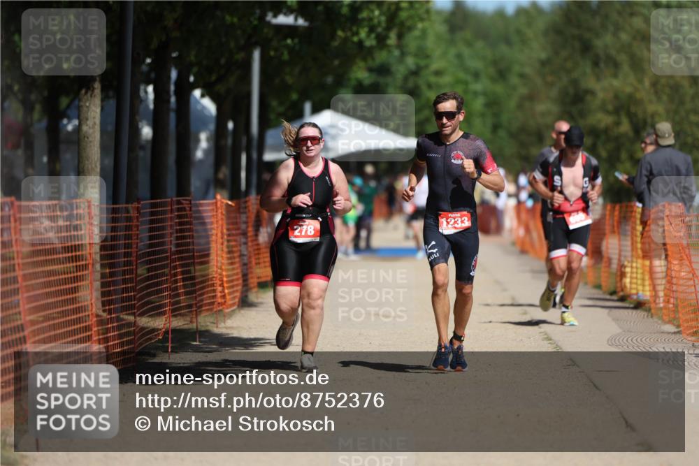 07.09.2025 - 19. Norderstedt Triathlon Michael Strokosch http://msf.ph/oto/8752376 07.09.2025 12:46:17 Laufen 278, 695, 1233 meine-sportfotos.de