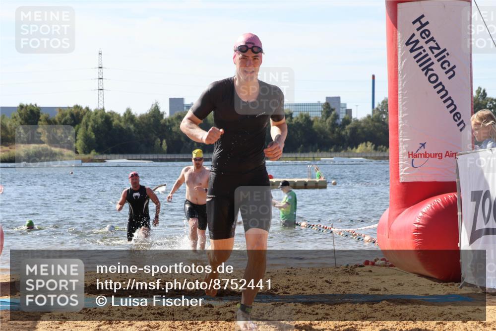 07.09.2025 - 19. Norderstedt Triathlon Luisa Fischer http://msf.ph/oto/8752441 07.09.2025 11:23:04 Schwimmen 857, 859 meine-sportfotos.de
