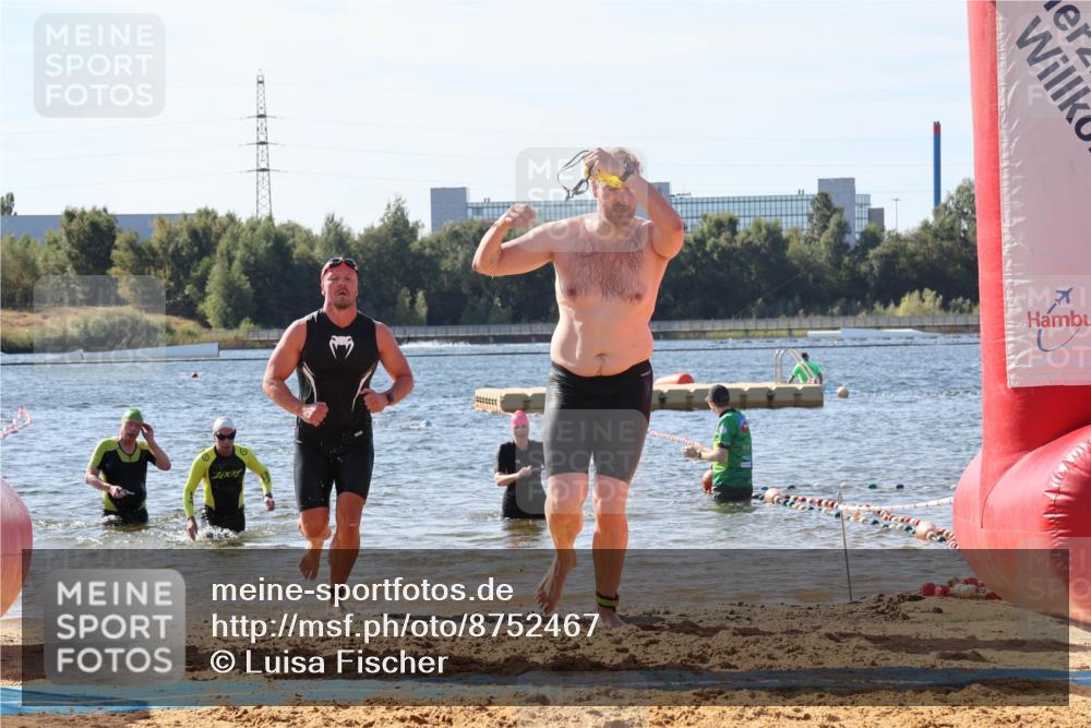 07.09.2025 - 19. Norderstedt Triathlon Luisa Fischer http://msf.ph/oto/8752467 07.09.2025 11:23:08 Schwimmen 703, 857, 859 meine-sportfotos.de