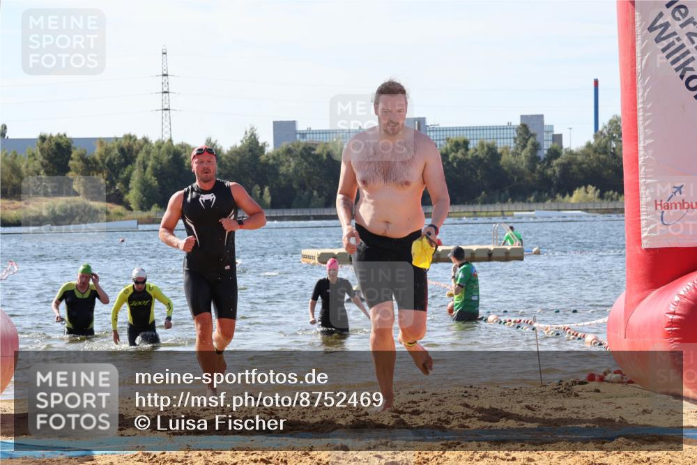 07.09.2025 - 19. Norderstedt Triathlon Luisa Fischer http://msf.ph/oto/8752469 07.09.2025 11:23:08 Schwimmen 703, 857, 859 meine-sportfotos.de
