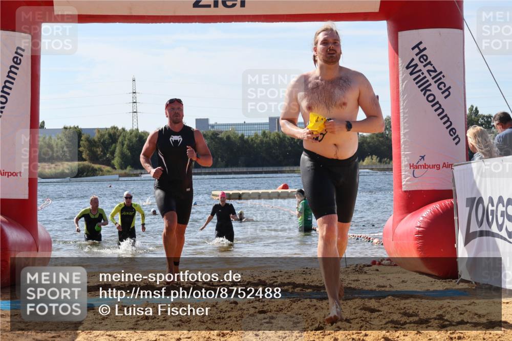 07.09.2025 - 19. Norderstedt Triathlon Luisa Fischer http://msf.ph/oto/8752488 07.09.2025 11:23:10 Schwimmen 703, 807, 857, 859 meine-sportfotos.de
