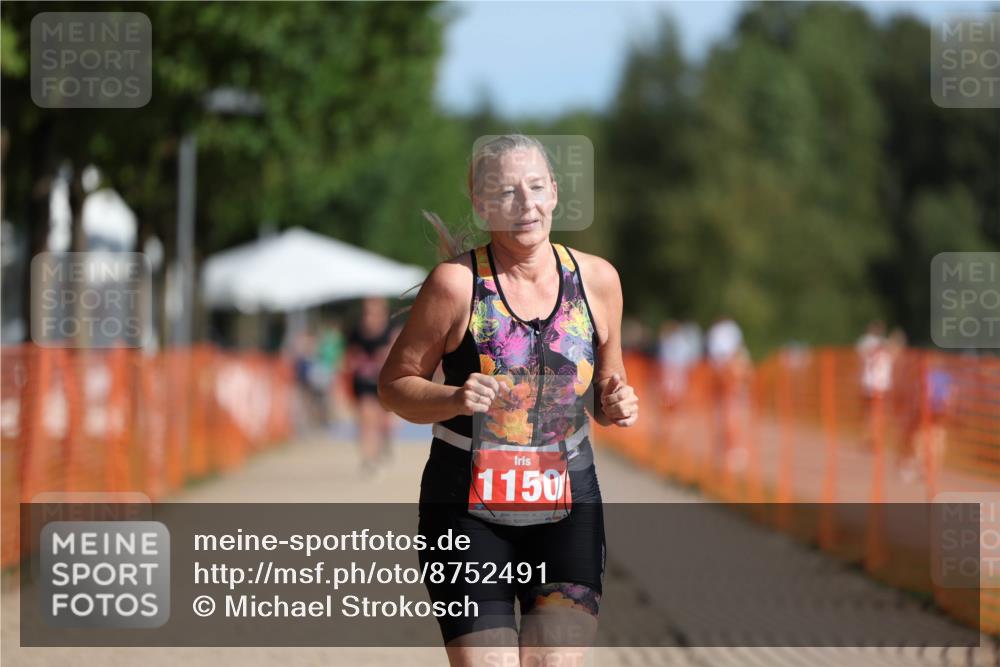 07.09.2025 - 19. Norderstedt Triathlon Michael Strokosch http://msf.ph/oto/8752491 07.09.2025 10:36:32 Laufen 1150 meine-sportfotos.de