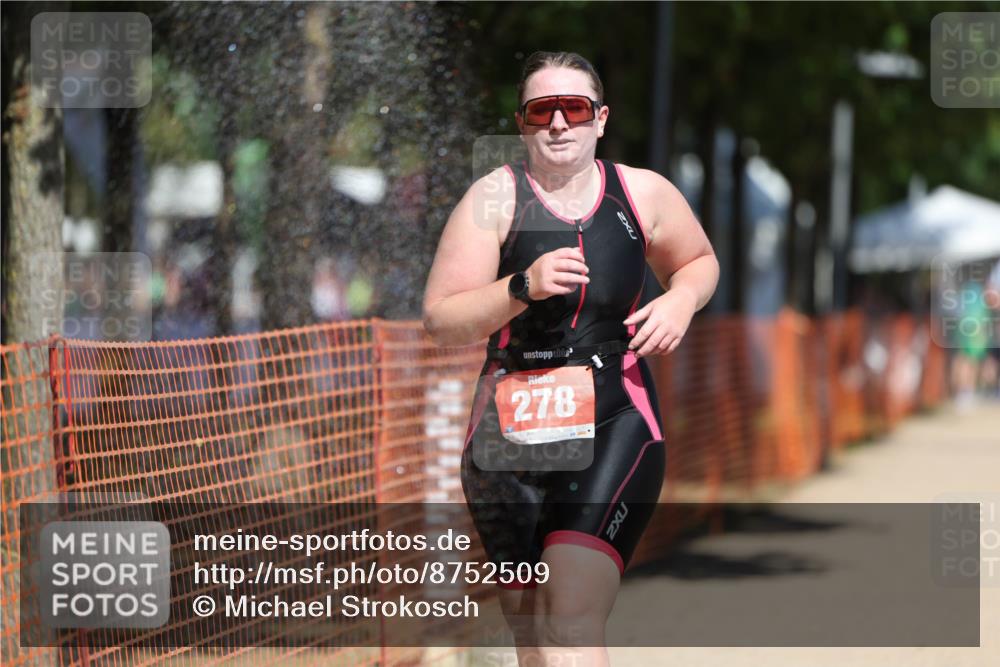 07.09.2025 - 19. Norderstedt Triathlon Michael Strokosch http://msf.ph/oto/8752509 07.09.2025 12:46:23 Laufen 278, 695, 728, 1233 meine-sportfotos.de