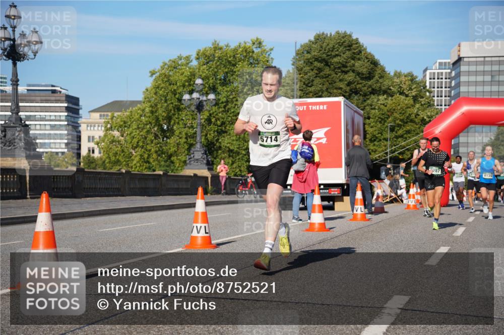 07.09.2025 - BARMER Alsterlauf Yannick Fuchs http://msf.ph/oto/8752521 07.09.2025 09:36:23 Laufen 5714, 287, 8139 meine-sportfotos.de