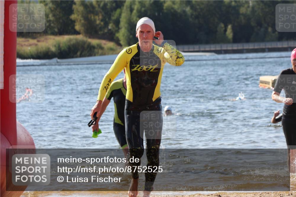 07.09.2025 - 19. Norderstedt Triathlon Luisa Fischer http://msf.ph/oto/8752525 07.09.2025 11:23:14 Schwimmen 703, 807, 857, 859, 1349 meine-sportfotos.de