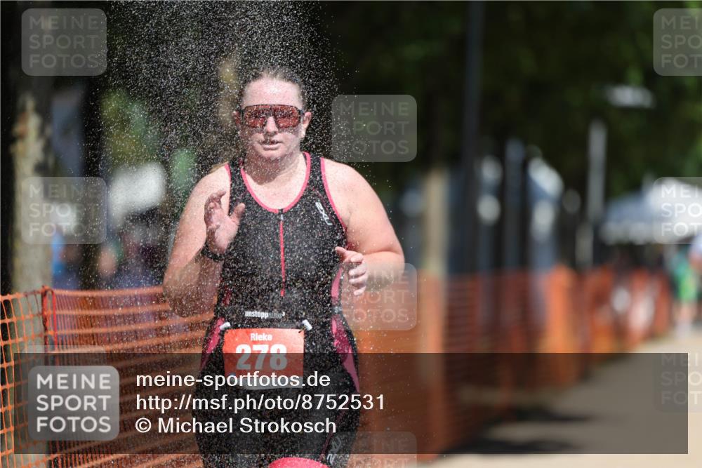 07.09.2025 - 19. Norderstedt Triathlon Michael Strokosch http://msf.ph/oto/8752531 07.09.2025 12:46:24 Laufen 278, 695, 728, 1233 meine-sportfotos.de
