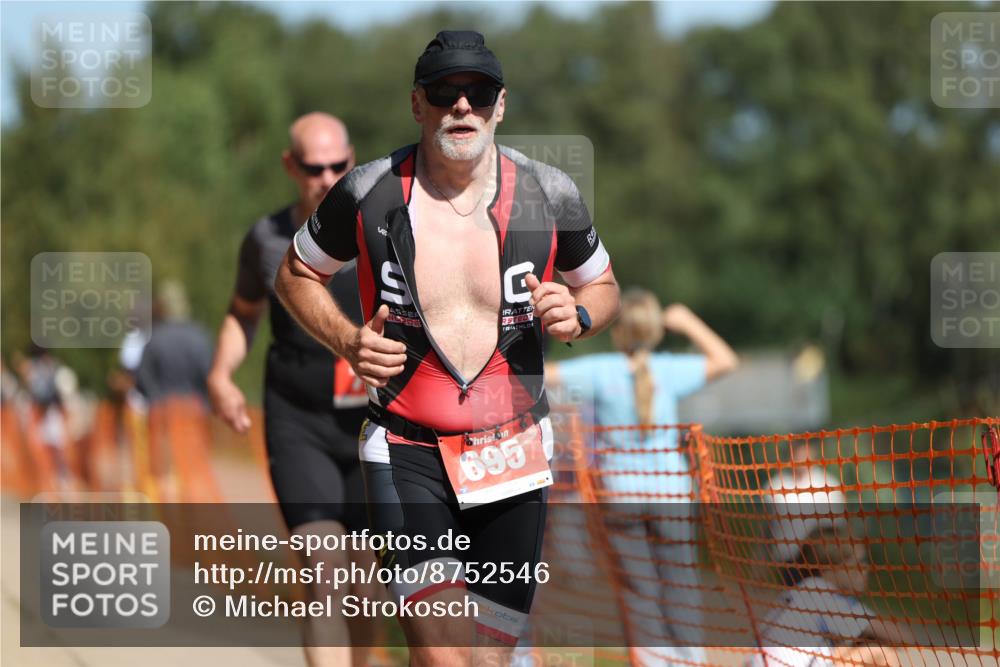 07.09.2025 - 19. Norderstedt Triathlon Michael Strokosch http://msf.ph/oto/8752546 07.09.2025 12:46:25 Laufen 278, 695, 728, 838, 1233 meine-sportfotos.de