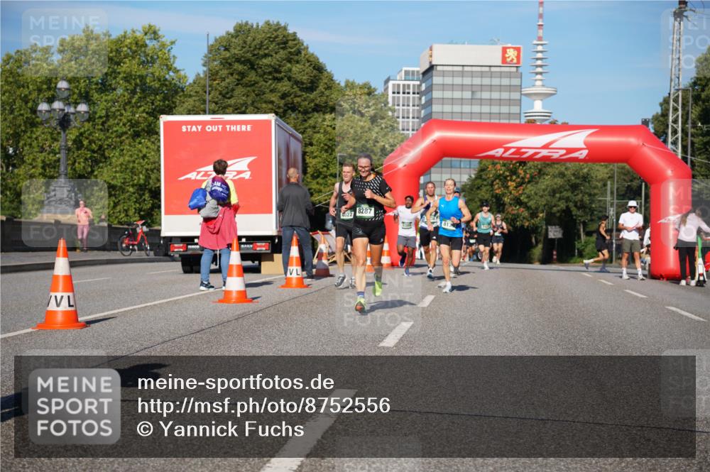 07.09.2025 - BARMER Alsterlauf Yannick Fuchs http://msf.ph/oto/8752556 07.09.2025 09:36:24 Laufen 4022, 8287, 5389, 8139 meine-sportfotos.de