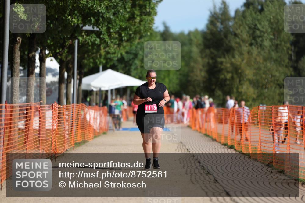 07.09.2025 - 19. Norderstedt Triathlon Michael Strokosch http://msf.ph/oto/8752561 07.09.2025 10:36:42 Laufen 1113 meine-sportfotos.de